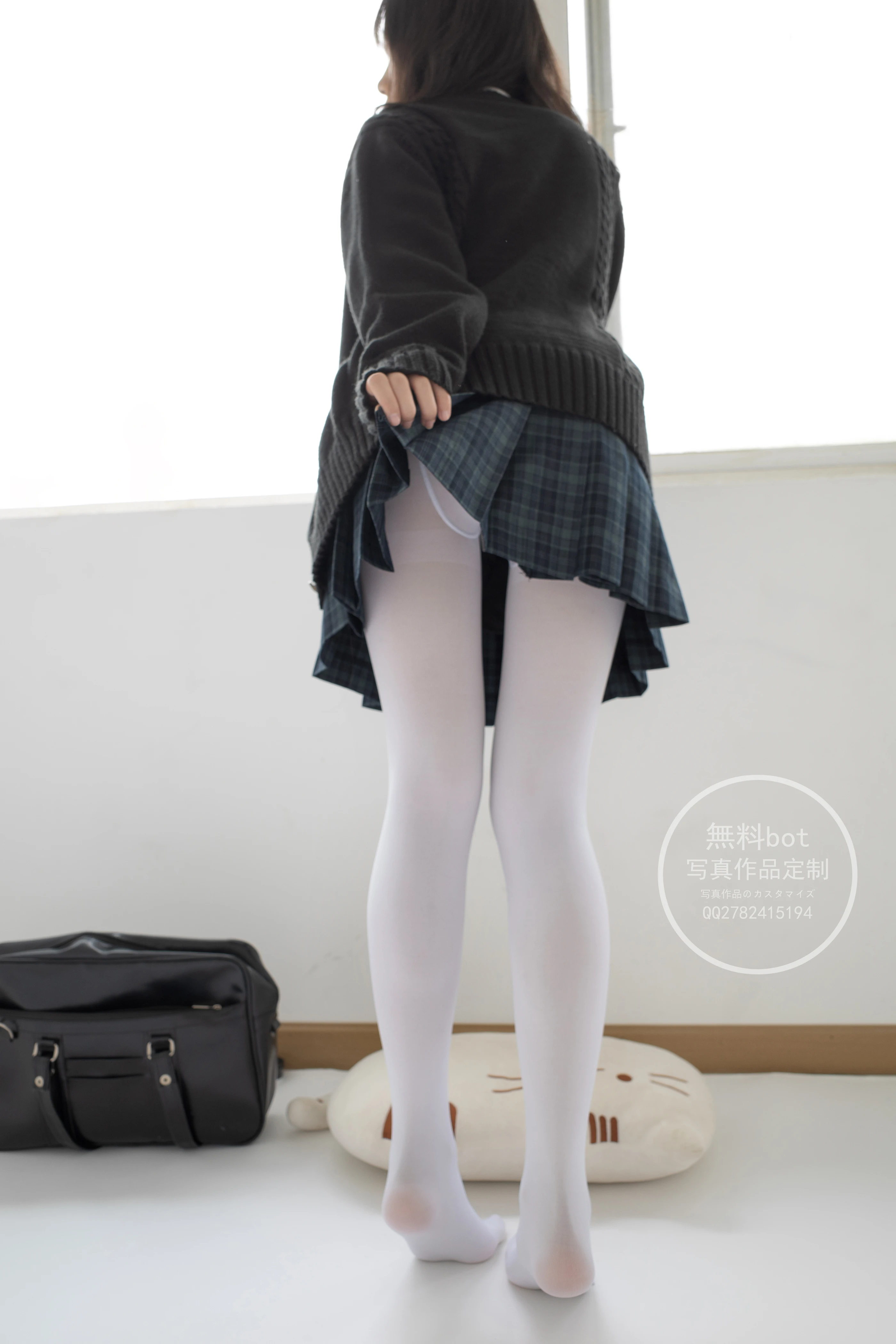 森萝财团 有料002  小香 室内JK白丝少女 [86P]插图3